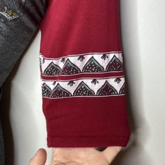 Living Doll Size S Red Gray Tribal Elephant Lightweight Raglan Sleeve Boho Tee - Picture 5 of 11